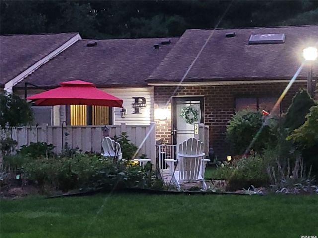  2 BR,  2.00 BTH &nbsp;Other style home in Brookhaven