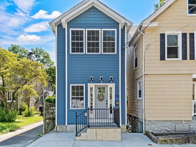  3 BR,  3.00 BTH &nbsp;Contemporary style home in Croton-on-hudson