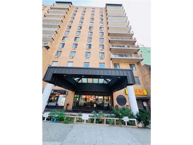  1 BR,  1.00 BTH &nbsp;Condo style home in Flushing