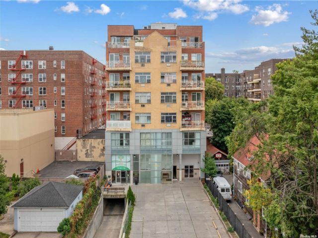  1 BR,  1.00 BTH &nbsp;Condo style home in New York