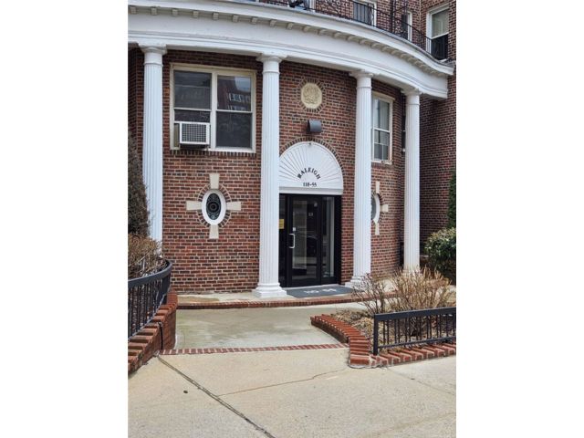  2 BR,  1.00 BTH &nbsp;Other style home in Forest Hills