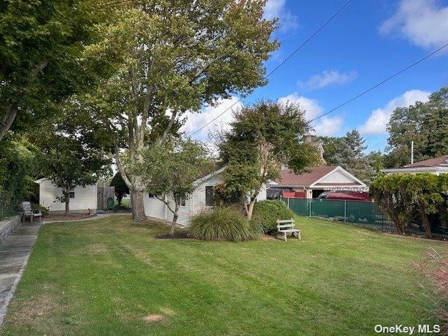  1 BR,  1.00 BTH &nbsp;Ranch style home in Brookhaven