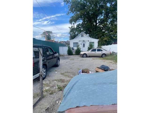 [Cornell Real Estate, listing number 2492262]