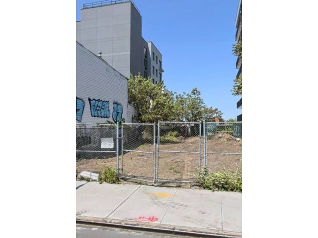 Lot <b>Size:</b> 15x80 &nbsp;Land style home in Bedford Stuyvesant