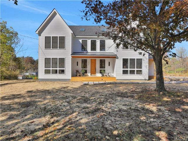  3 BR,  4.00 BTH &nbsp;Contemporary style home in Marbletown