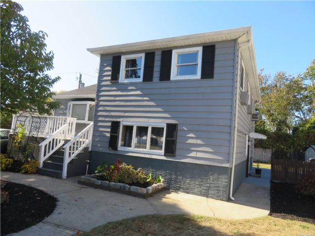 [Massapequa Real Estate, listing number 2497427]