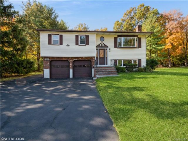  4 BR,  3.00 BTH &nbsp;Ranch style home in Blauvelt