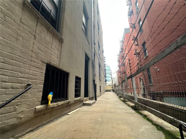 [PHOTO]