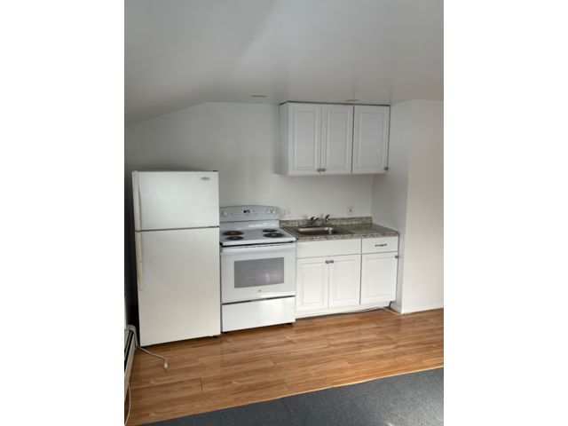  1 BR,  1.00 BTH &nbsp;Apartment style home in Wantagh