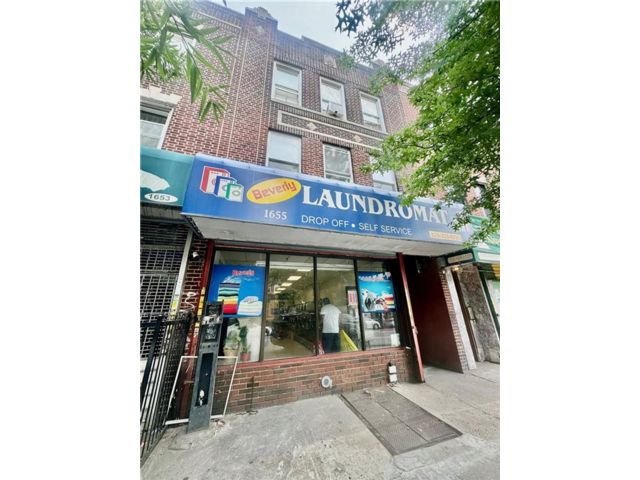 Studio,  0.00 BTH &nbsp;Mixed use style home in Flatbush