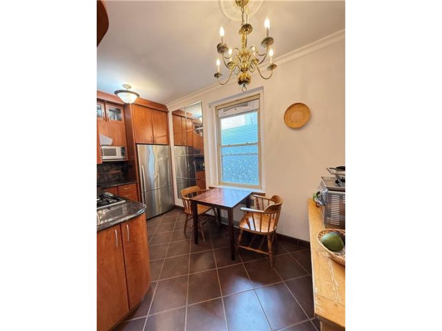  3 BR,  1.00 BTH &nbsp;Co-op style home in Midwood