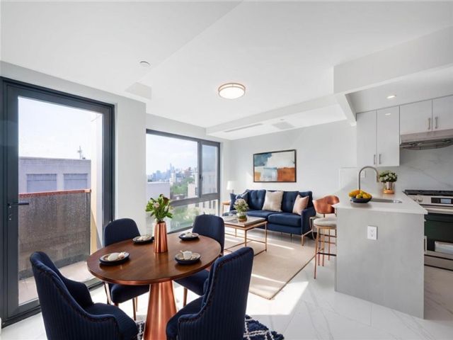 Studio,  1.00 BTH &nbsp;Condominium style home in Greenwood Heights