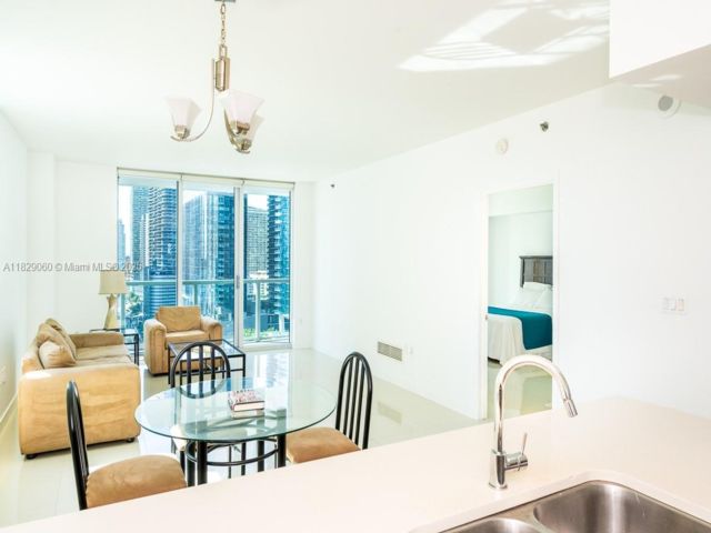  2 BR,  2.00 BTH &nbsp; style home in Miami