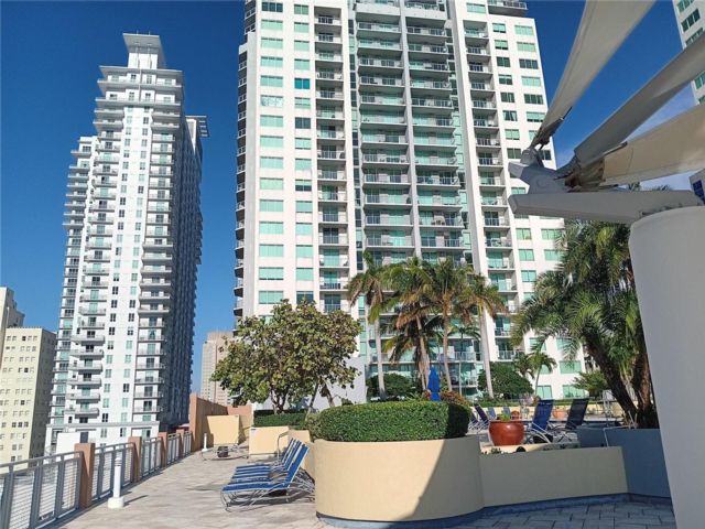  2 BR,  2.00 BTH &nbsp; style home in Miami