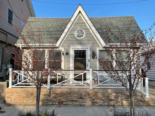  3 BR,  2.00 BTH &nbsp;Cottage style home in Point Lookout