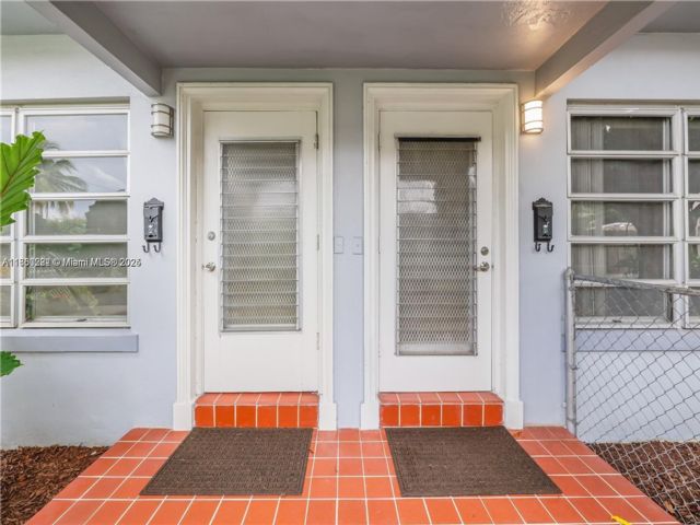  3 BR,  2.00 BTH &nbsp; style home in Miami