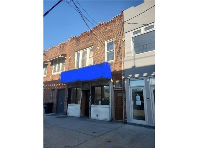 Studio,  0.00 BTH &nbsp;Store style home in Midwood