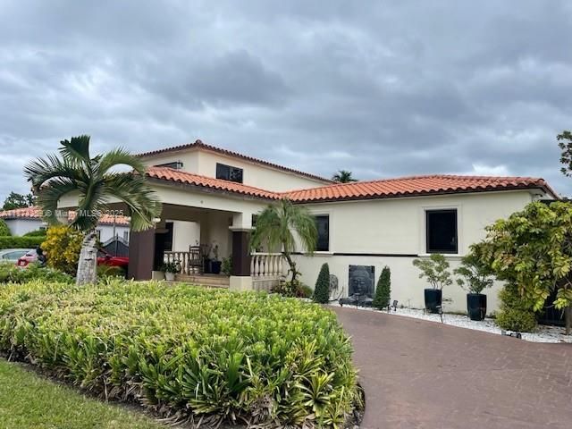  4 BR,  2.00 BTH &nbsp; style home in Miami