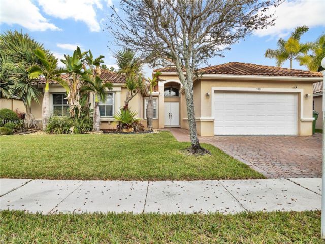  4 BR,  3.50 BTH &nbsp; style home in Pembroke Pines
