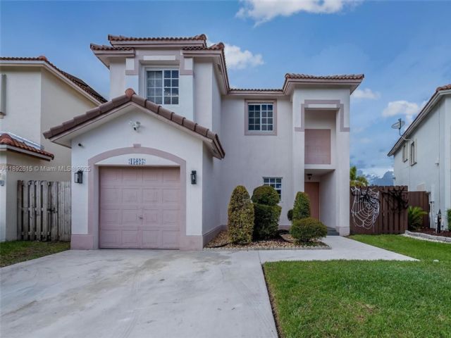  3 BR,  2.50 BTH &nbsp; style home in Miami