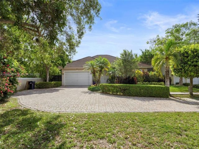  4 BR,  3.00 BTH &nbsp; style home in Miami