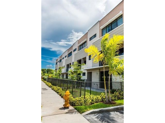  3 BR,  3.50 BTH &nbsp; style home in Fort Lauderdale