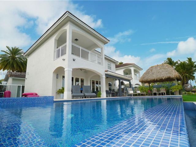 [Medley Real Estate, listing number 3320075]