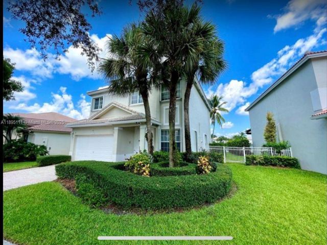  4 BR,  2.50 BTH &nbsp; style home in Pembroke Pines