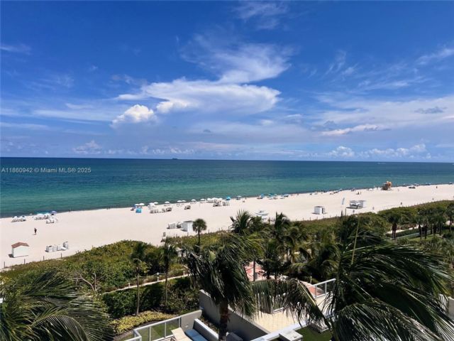  3 BR,  3.00 BTH &nbsp; style home in Miami Beach