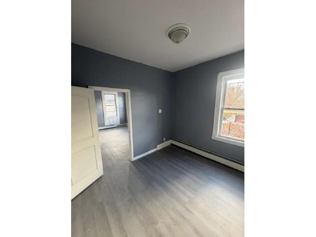  4 BR,  1.00 BTH &nbsp;Multi-family style home in Canarsie