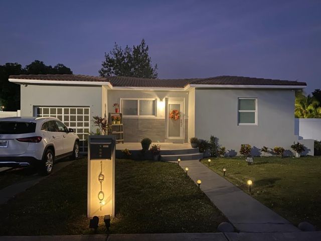  4 BR,  2.00 BTH &nbsp; style home in North Miami Beach