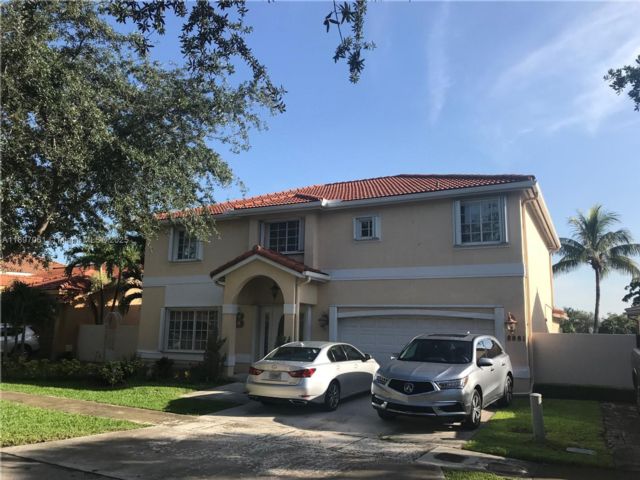  4 BR,  2.50 BTH &nbsp; style home in Hialeah