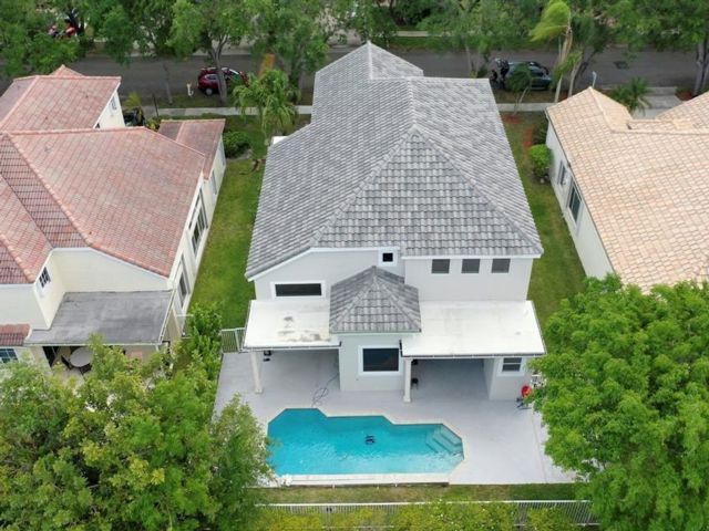  4 BR,  3.50 BTH &nbsp; style home in Cooper City
