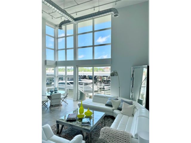  2 BR,  2.00 BTH &nbsp; style home in Fort Lauderdale