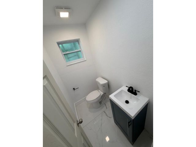 [PHOTO]
