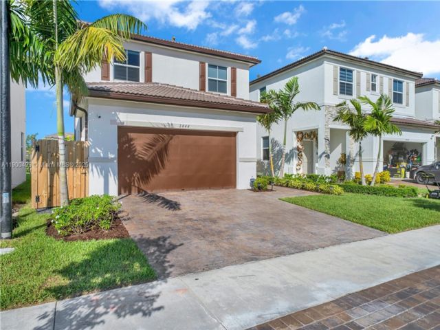  4 BR,  2.50 BTH &nbsp; style home in Homestead
