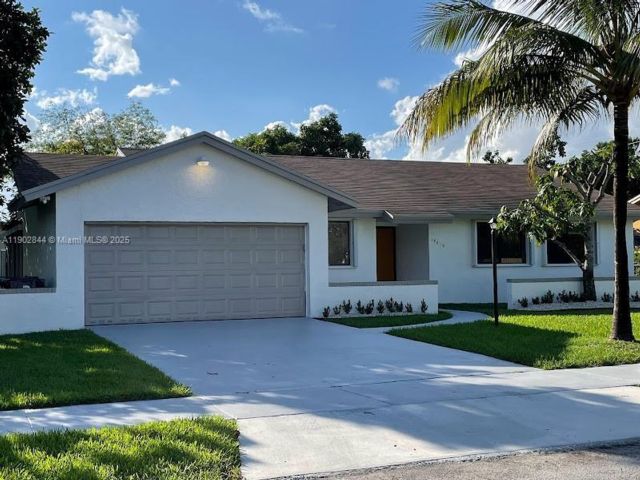  3 BR,  2.00 BTH &nbsp; style home in Cutler Bay
