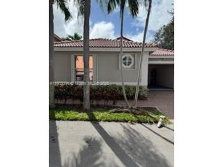  3 BR,  2.00 BTH &nbsp; style home in Hollywood