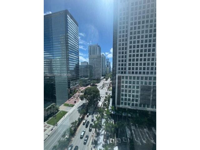 [PHOTO]