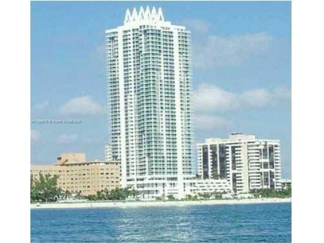  2 BR,  2.00 BTH &nbsp; style home in Miami Beach