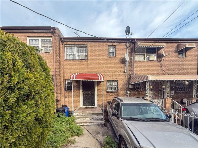  2 BR,  2.00 BTH &nbsp;Single family style home in Brownsville