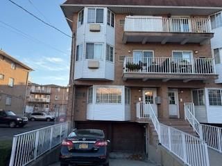  1 BR,  1.00 BTH &nbsp;Condominium style home in Canarsie