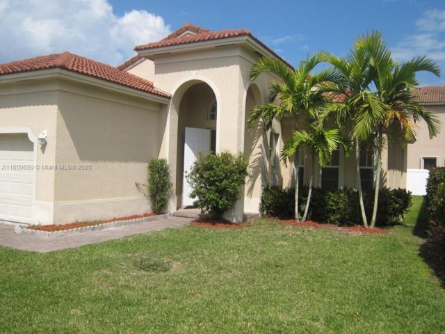  4 BR,  2.00 BTH &nbsp;Other style home in Homestead