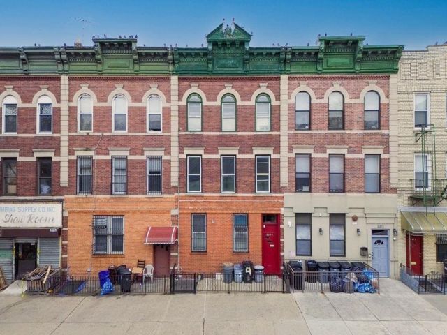 Studio,  0.00 BTH &nbsp;Multi-family style home in Sunset Park