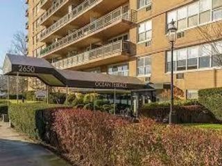  2 BR,  2.00 BTH &nbsp;Co-op style home in Gravesend