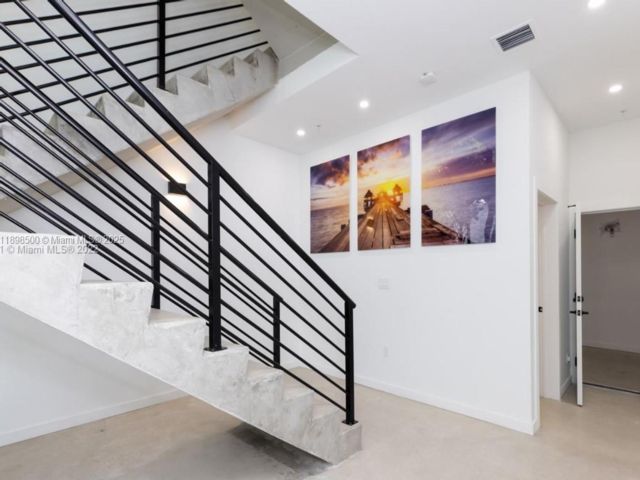 [Miami Real Estate, listing number 3323497]