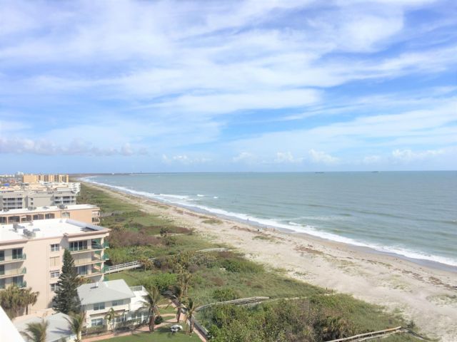  3 BR,  2.00 BTH &nbsp;Condo style home in Cocoa Beach