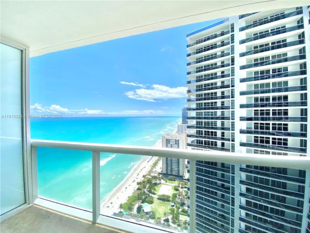  1 BR,  1.00 BTH &nbsp; style home in Hallandale Beach