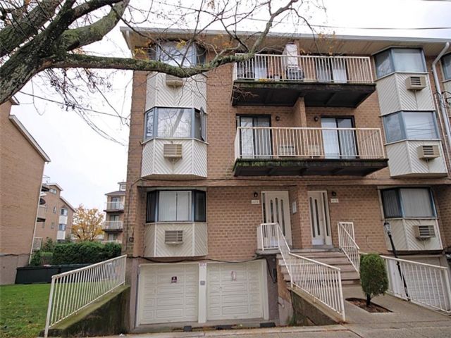  4 BR,  2.00 BTH &nbsp;Condominium style home in Georgetown