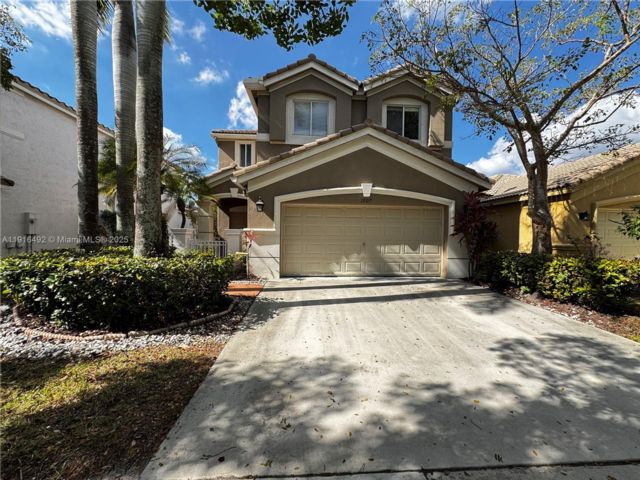  4 BR,  2.50 BTH &nbsp; style home in Weston